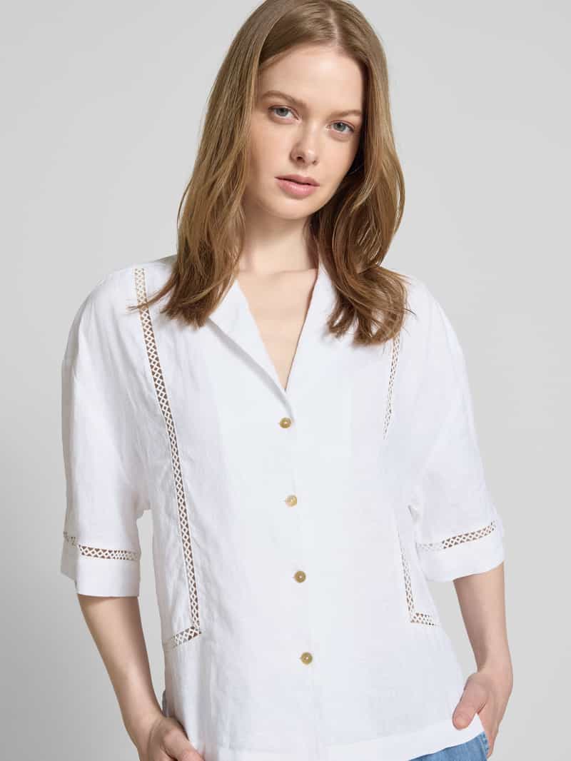 Christian Berg Woman Blouse met extra brede schouders en kentkraag