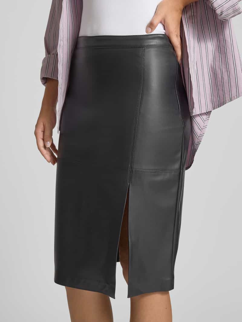 Only Nauwsluitende kokerrok met zijsplit model 'OLINE'