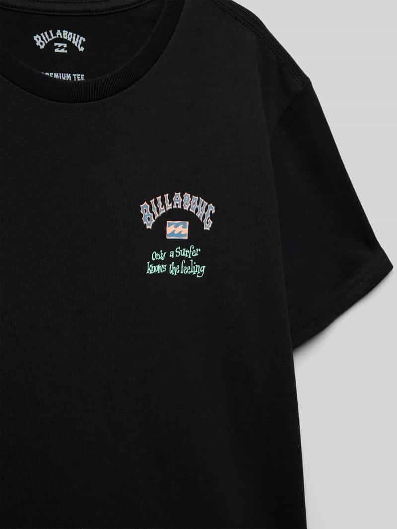 Billabong T-shirt met labelprint model 'KNOW THE FEELING'