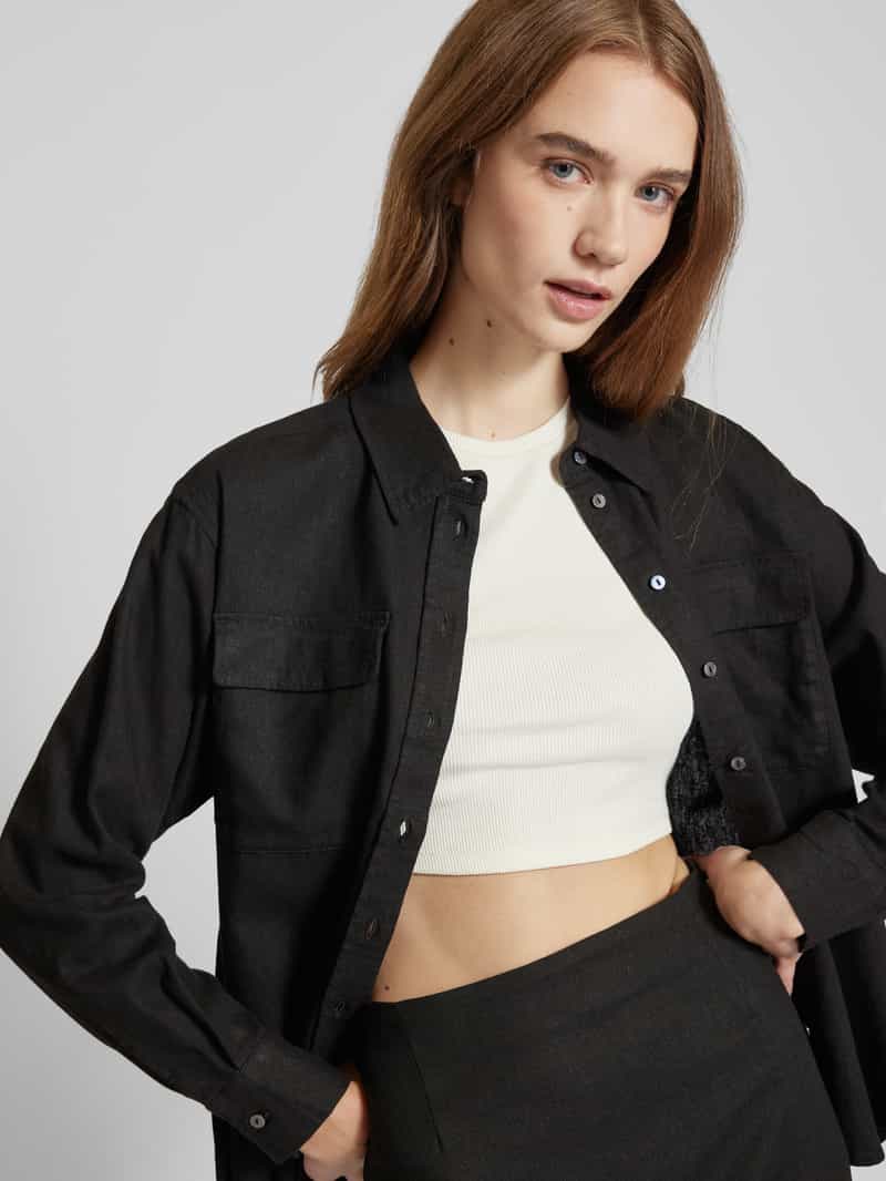 Only Oversized linnen blouse met paspelzakken op de borst model 'CARO'