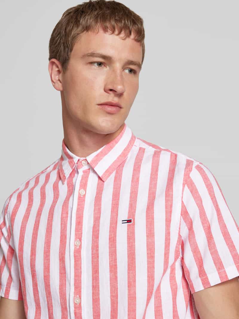 Tommy Jeans Regular fit vrijetijdsoverhemd van een mix van katoen en linnen