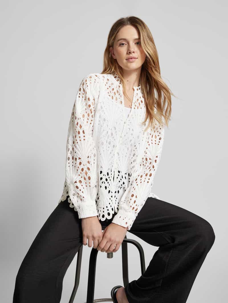 b.Young Regular fit blouse met broderie anglaise model 'Ilacy'