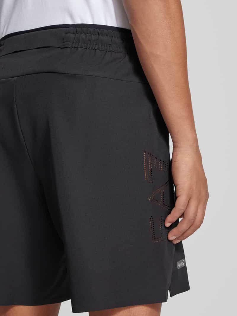 EA7 Emporio Armani Korte regular fit broek met labelpatch model 'VENTUS7'