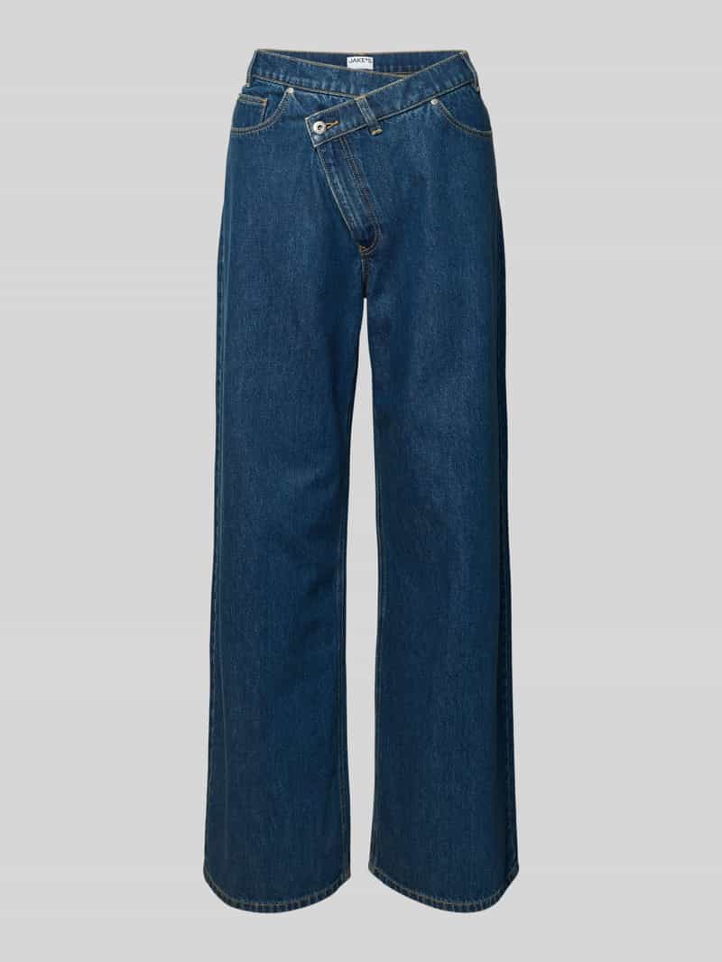Jake*s Casual Jeans met asymmetrische knoopsluiting