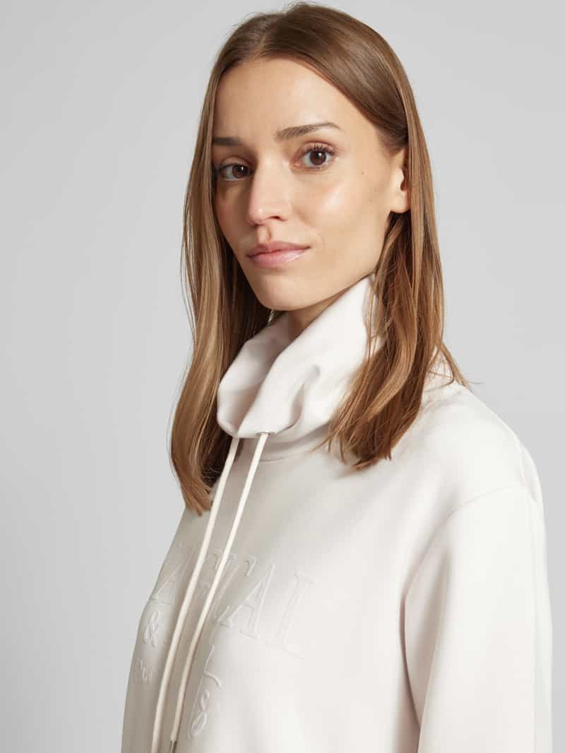 Christian Berg Woman Regular fit sweatshirt met statement in reliëf