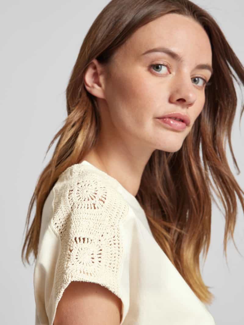 s.Oliver RED LABEL T-shirt met gehaakt kant en ronde hals