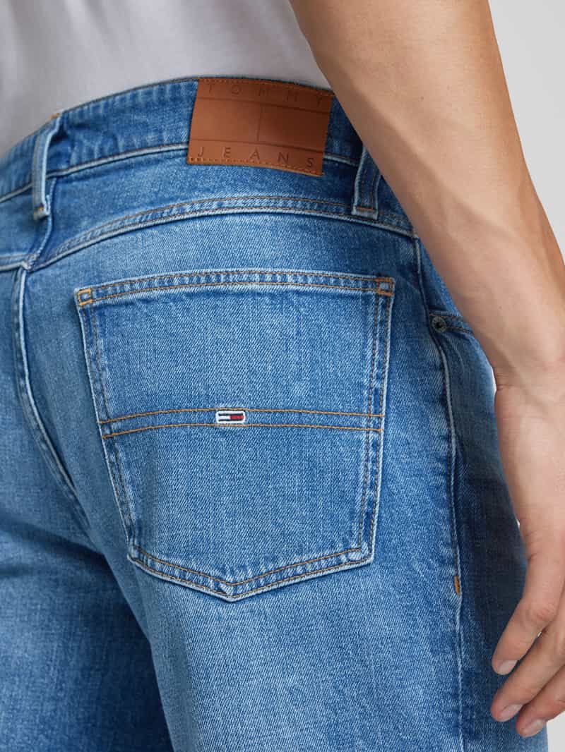Tommy Jeans Regular fit korte jeans van katoenmix model 'RONNIE'