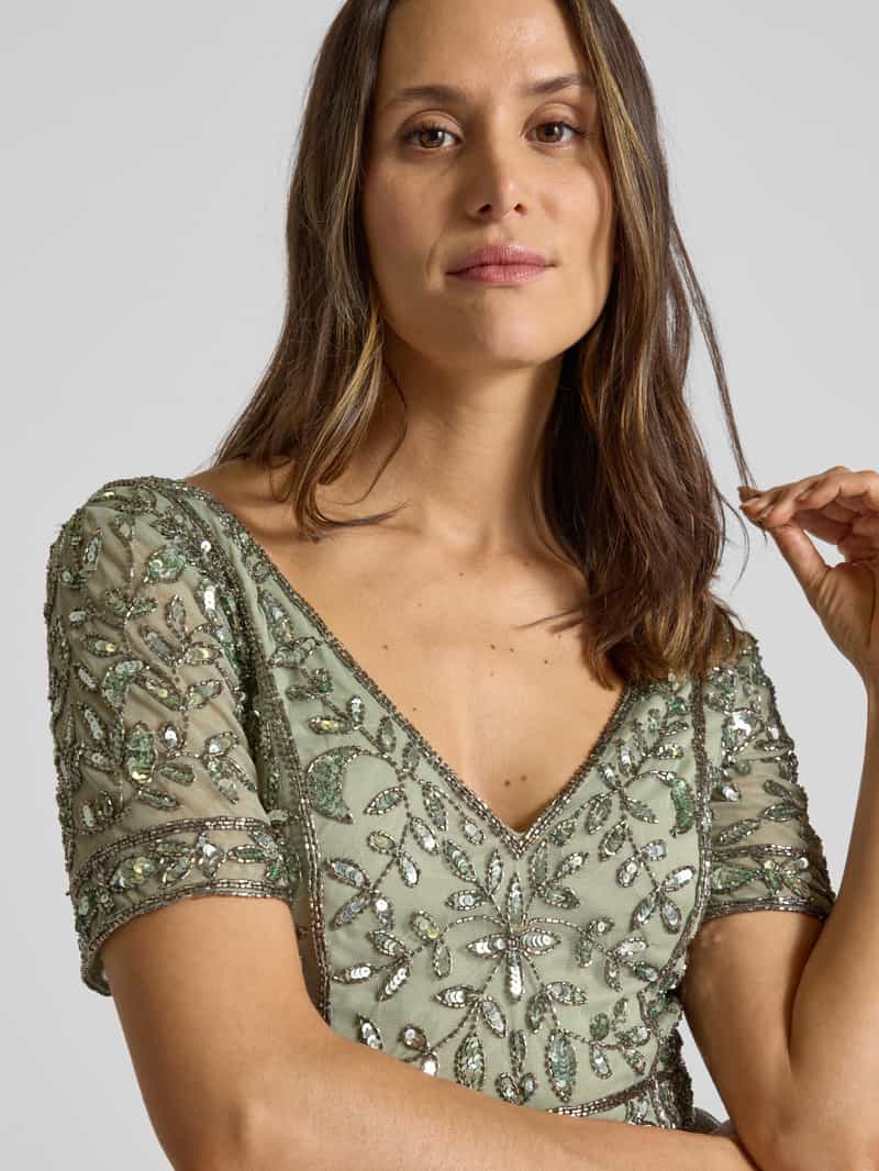 Lace & Beads Cocktailjurk met siersteentjes