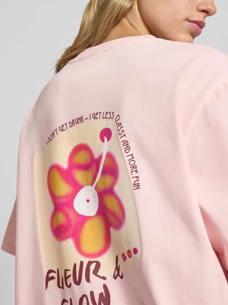 OH APRIL Relaxed fit T-shirt met labelstitching model 'Fleur'