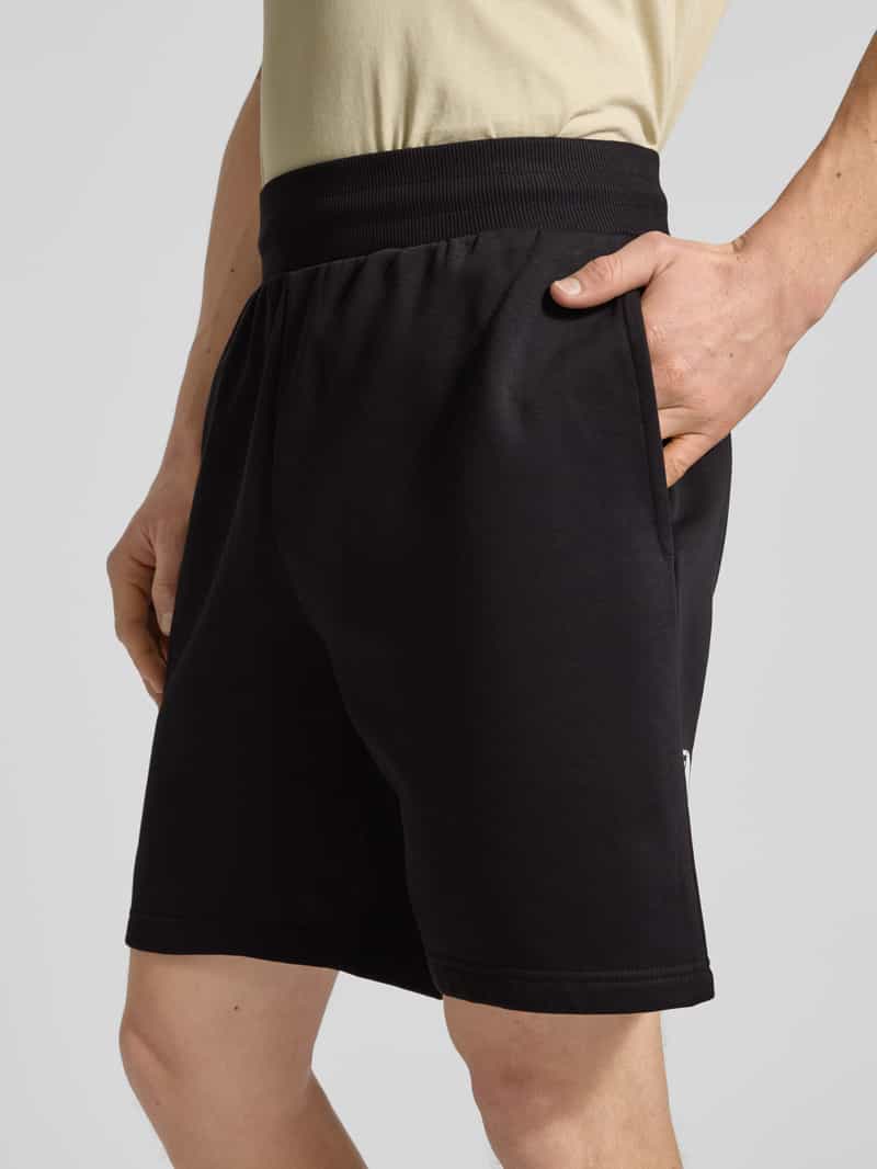 The North Face Regular fit sweatshorts met elastische band model 'EASY'