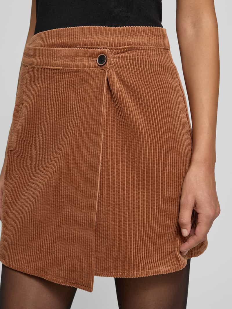 Gestuz Wikkelrok van corduroy model 'cortes'