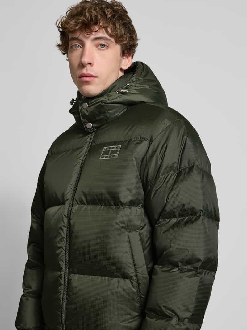 Tommy Jeans Regular fit gewatteerd jack met vulling van dons en veren model 'ALASKA'