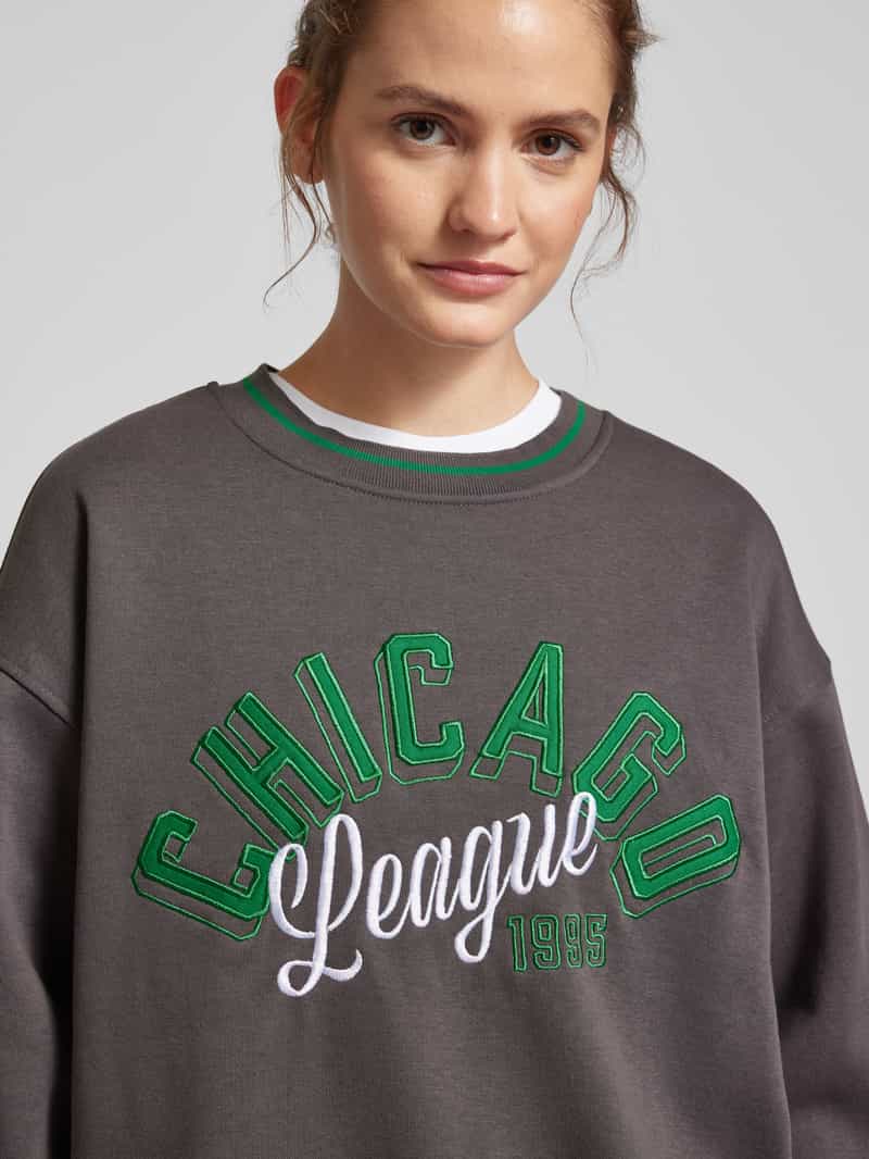 Only Oversized sweatshirt met statementstitching model 'NIA'