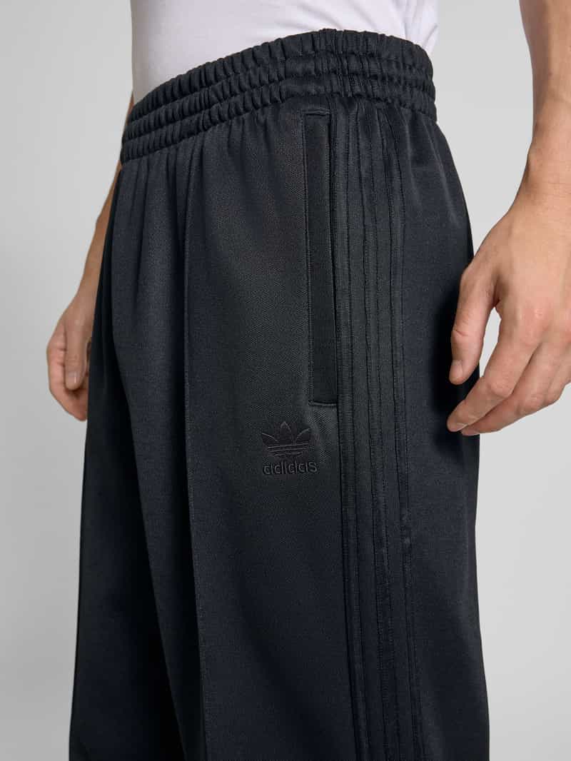 adidas Originals Baggy fit stoffen broek van katoenmix met persplooien