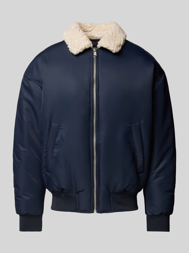 REVIEW Bomberjacke mit Leistentaschen