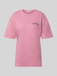 Oversized Fit T-Shirt aus reiner Baumwolle mit Label-Detail von REVIEW Pink - 28
