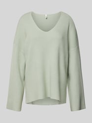 Relaxed fit gebreide pullover met viscose en hoge zijsplitten, model 'KATIA' van Only Groen - 45