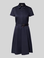 Knielanges Kleid mit Taillengürtel von Christian Berg Woman Selection - 20