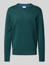 Sweter z dzianiny z wyhaftowanym logo model ‘BASIC’  od Tom Tailor Zielony - 41