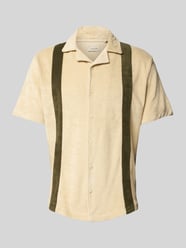 Regular Fit Freizeithemd mit Resortkragen Modell 'EUGEN' von Blend Beige - 1