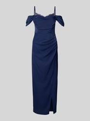 Abendkleid mit Spitzenbesatz von Lipsy - 41