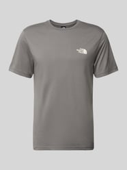 T-shirt z nadrukiem etykiety od The North Face - 36