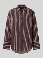 Oversized Hemdbluse mit Brusttasche von Gina Tricot Bordeaux - 32