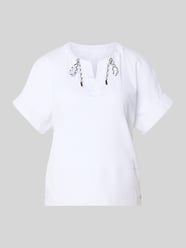 t-shirt z kołnierzem z lamówką i trokiem od Marc Cain - 17