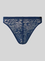 String aus Spitze von HOM - 26