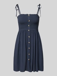 Tailliertes Freizeitkleid mit gesmoktem Brustbereich Modell 'NOVA' von Only - 29