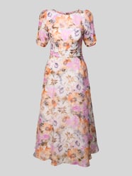 Cocktailkleid mit Schnürverschluss auf der Rückseite von Swing Pink - 18