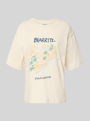 T-Shirt mit Motiv-Print und Rundhalsausschnitt von Jake*s Casual Beige - 3