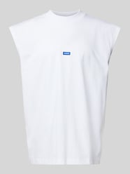 Top z detalem z logo model ‘Navertz’ od Hugo Blue - 16