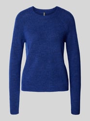 Sweter z dzianiny o kroju regular fit z raglanowymi rękawami model ‘JULIANA’ od Pieces - 42