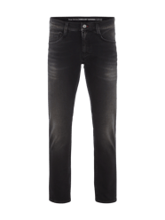 Jeansy w dekatyzowanym stylu o kroju slim fit od Mustang Czarny - 28