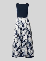 Abendkleid mit Rundhalsausschnitt und rückseitigem Reißverschluss von Christian Berg Cocktail - 36
