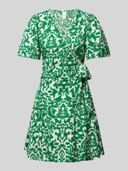 Sukienka o długości do kolan ze wzorem na całej powierzchni model ‘GREENA’ od YAS Zielony - 41