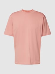 T-shirt z okrągłym, prążkowanym dekoltem i detalem z logo od Selected Homme Różowy - 41