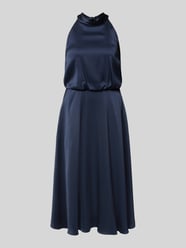 Cocktailkleid mit Neckholder von V by Vera Mont Blau - 31