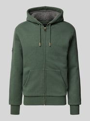 Bluza dresowa w kroju regular fit z dzieloną kieszenią kangurką model 'Borg' od Superdry - 36