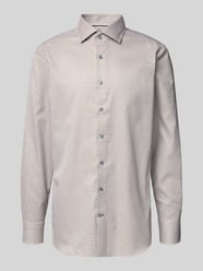Koszula biznesowa o kroju slim fit z kołnierzykiem typu kent model ‘Savio’ od OLYMP SIGNATURE - 47