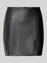 Minirok in leerlook met split, model 'LENI' van Only - 13