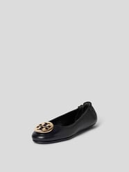 Ballerinas mit Label-Applikation von Tory Burch Schwarz - 16