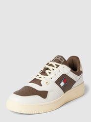 Sneakersy z detalami z logo model ‘BASKET’ od Tommy Jeans Brązowy - 41
