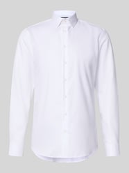 Koszula o kroju slim fit biznes z kołnierzykiem typu kent od Jake*s - 47