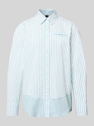 Bluzka w kroju regular fit z kieszenią na piersi od Marc Cain - 48