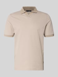 Regular Fit Poloshirt aus Baumwolle mit V-Ausschnitt von MAERZ Muenchen Beige - 5