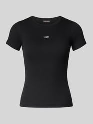 T-shirt z wyhaftowanym logo od Guess Jeans - 42