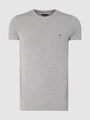 Slim Fit T-Shirt mit Rundhalsausschnitt von Tommy Hilfiger Grau - 32