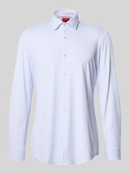 Slim Fit Businesshemd mit Kentkragen Modell 'KENNO' von HUGO - 40